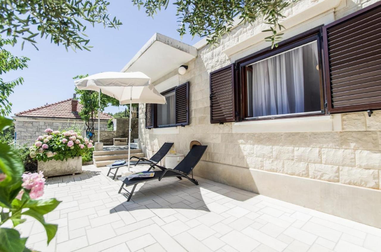 Holiday Home Villa Spilla Selca  Kültér fotó